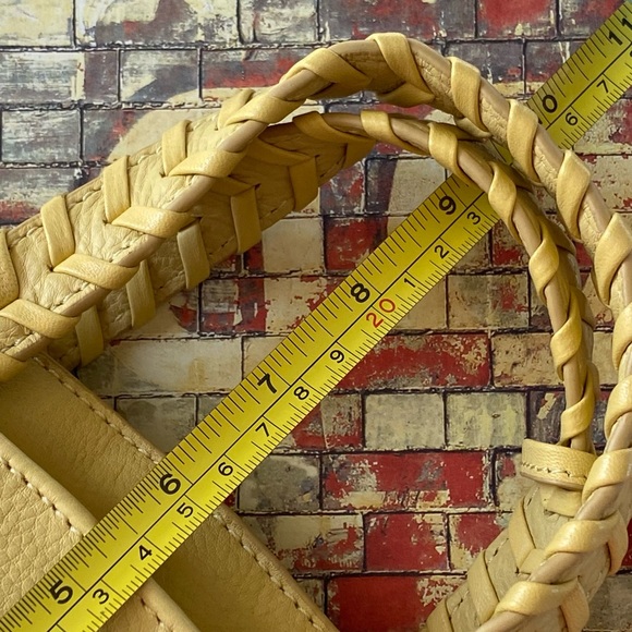 ⭐️HOST PICK⭐️ NWT Lucky Brand Kqin Leather Crossbody - Picture 16 of 16